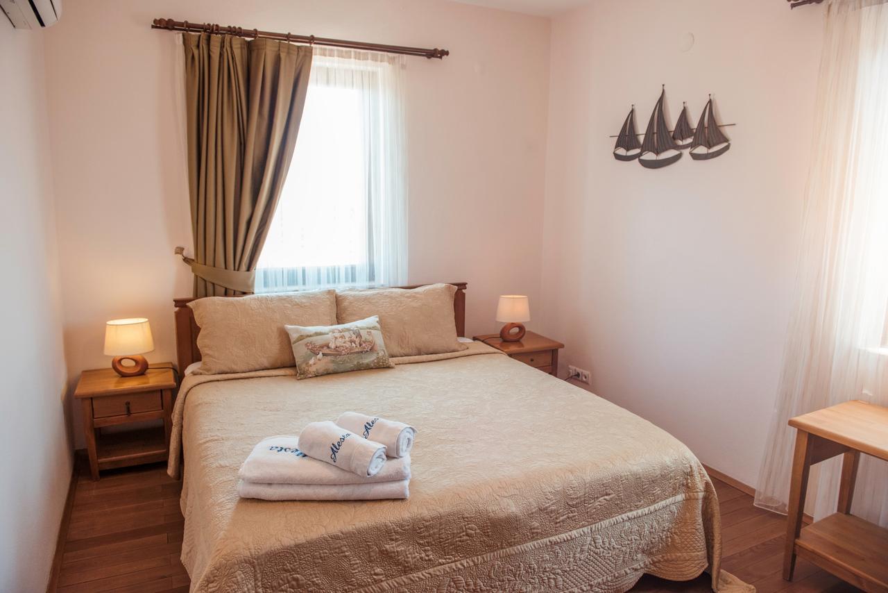 בוזקאדה Alesta Hotel מראה חיצוני תמונה